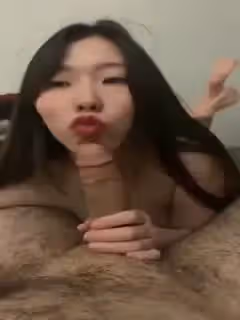 愛自拍的騷婊子和她的白皮豬男友的日常8