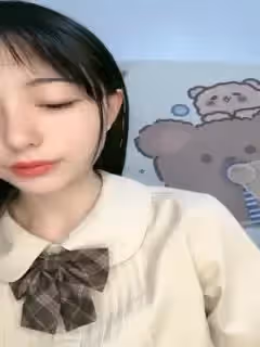 直播_顏值區優質清純系嫩妹玩大轉盤，撩短裙黑絲肥臀，沒穿內褲超嫩小穴，小尺度誘惑