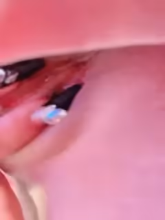 直播_03年嫩妹極度淫騷來大姨媽也要秀，爆乳翹臀完美身材，無毛極品嫩穴，揉搓奶子掰開肥穴
