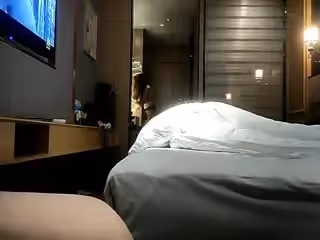 91論壇著名圈主張總，下午場，極品良家少婦，單男加入激情3P，連續作戰干不停，黑絲誘惑淫蕩之極.