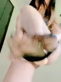 小粉自慰誘惑。