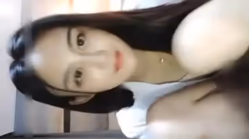 近距離觀看妹子的騷逼