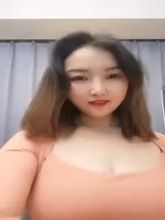 #妖嬈御姐_緊身褲肉感十足！扭腰擺臀性感，特寫騷穴假屌自慰.