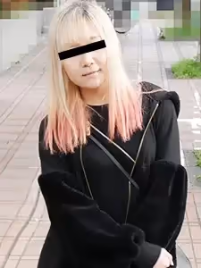 一個熱愛性的女孩展示了她與三位數男人經歷過的驚人技巧 白河詩