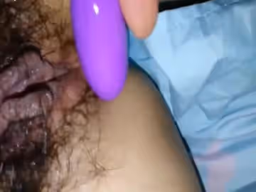 【國產亂侖】老婆不在家把感情受挫的小姨子給乾了