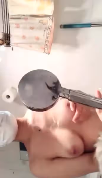【護士】手機直播美乳小護士第2彈 浴室濕身自摸扣逼秀很是誘惑喜歡不要錯過