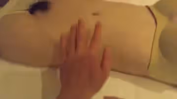 【迷奸】年輕貌美的氣質長發美女和朋友一起去KTV嗨歌喝多了 被帶到酒店脫掉衣服激烈啪啪