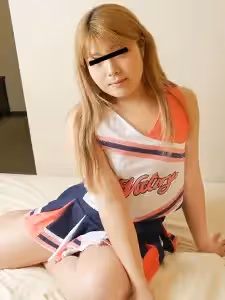 穿著啦啦隊服裝的健康送貨女孩會全力支持你的雞巴 早坂早坂
