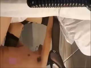 美女新婚出軌鬍渣性感的大哥舌頭舔的妹子流淫水爽死了