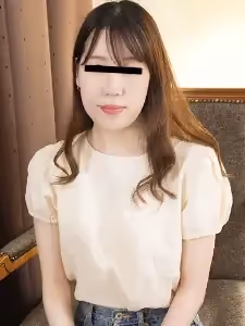 素人AV採訪～露出勃起陰蒂謙虛呻吟的蜜桃妹～梨本洋子