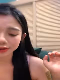 活潑網紅美少女皮皮！性感超好能聊！一對大奶子揉捏