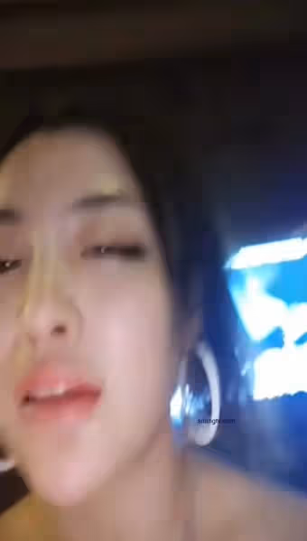 極品美乳校花逃課操逼 時尚辣妹KTV男同學假J8插浪穴自慰噴水 玩的過火去賓館開房猛烈做愛 全程淫語太刺激-1