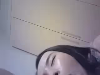 樣子甜美的96年極品女僕妹妹穿著絲襪高跟被干