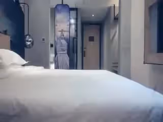 七天高端外圍小卡片叫來的D乳妹子