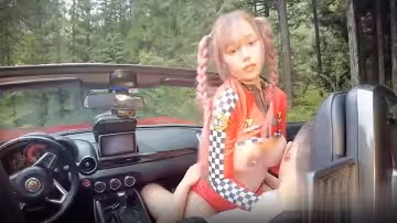 我讓車模美女光著身子開一輛開篷跑車並在戶外進行性愛刺激的野戰