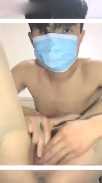 口硬後入從下往上視角猛操，邊插邊出水非常誘人