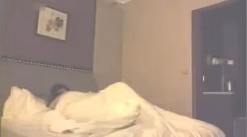 美女嫩模和公司現場策劃師酒店開房啪啪,男的用盡全力狠狠干她