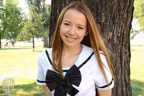 初心で可憐な18歳美少女が沖撃的デビュー DEBUT OLIVIA