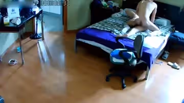 偷拍小伙晨運完回家和正在床上睡覺的媳婦來一炮