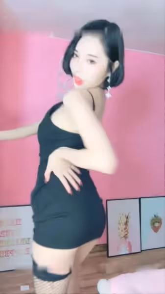 小可愛平台(原卡哇伊)高顏值女神尤物人間妲己1022收費大秀 高顏值魔鬼身材 十分誘人