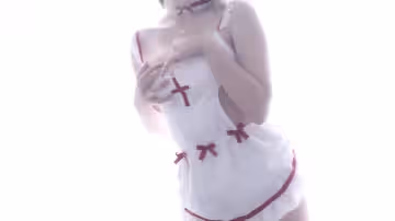 制服誘惑護士服，搔首弄姿來求草。