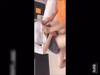 粉鮑淫水直流到床上濕了.