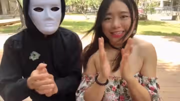 白天約會蒙面人，激情做愛爽歪歪。