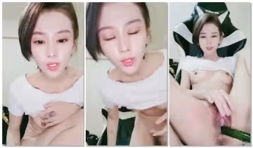 【中性打扮短髮美女】超高顏值玻璃黃瓜自慰，邊插邊揉搓陰蒂，撩起衣服揉捏貧乳，快速抽插最後衝刺，太爽了高潮臉