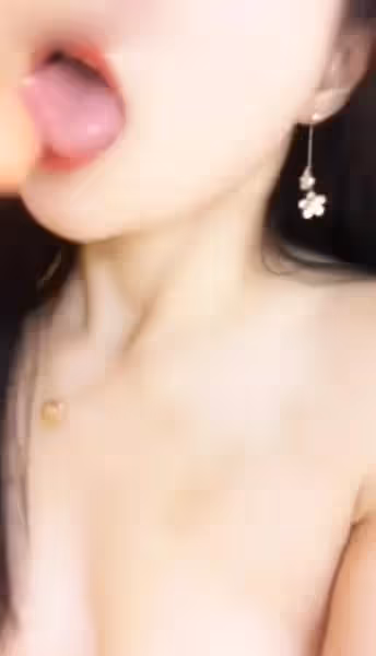 氣質美少婦舞姬寶寶逼很肥毛已經刮乾淨抽插騷逼水多叫的騷