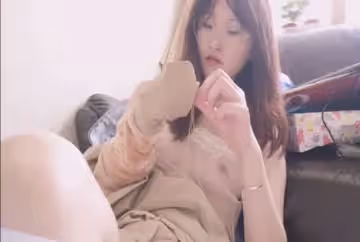 日常番?賢惠勤儉的縫襪子?
