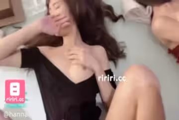 SWAG 頂著崩起肉棒磨蹭屁屁，最後老師受不了，課不上了