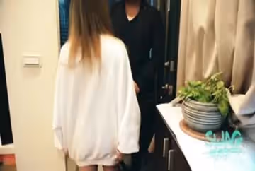 SWAG 【國產精品】 我的淫蕩老婆居然讓鄰居內射虐心NTR綠帽劇情初解兩男中出精液連續注溉