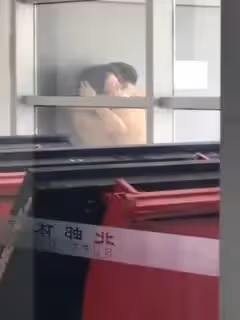 北郵體育館 偷拍 做愛 玩的刺激啊。