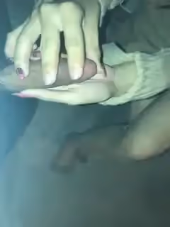 戶外勾搭肉絲素人擼管打飛機。