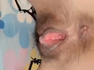黑絲網襪小母狗，吃雞技術很不錯。.