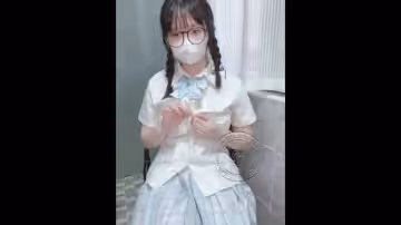 汌汌-可愛JK眼鏡學妹