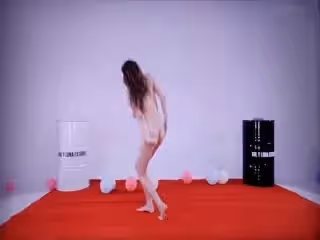 【日月俱樂部】稀有頂級全祼妖艷舞姿搖擺 白膚風騷女郎超級大奶亂顫的!