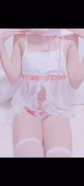 白絲情趣內衣自慰萌面學妹