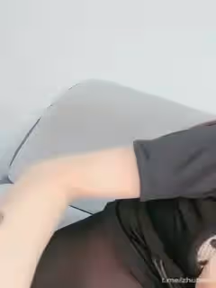 #黏婉柔_韻味成熟型長發白皙美女主播穿性感黑絲紫薇誘惑
