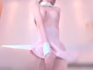 多妍是誰？多妍又叫做츄Chu，是韓國的美女主播，經常直播大秀超尺度熱舞，深受宅男們的喜愛，這一部一多視頻中，多妍用自己的粉嫩嬌軀勾引你