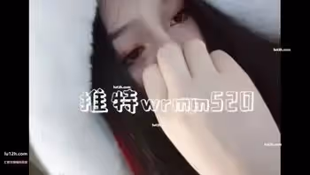 推特奶喵九九醬wrmm520聖誕特輯私拍，極品碩大玉兔超深事業線