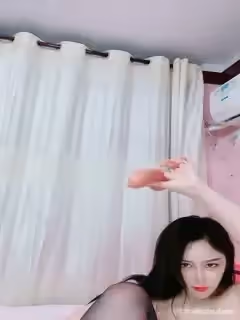 乳乳女神_韻味大奶美女主播穿著性感黑絲開檔絲襪漏奶露逼誘惑自慰大秀