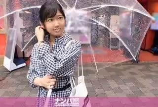 200GANA-2314 マジ軟派、初撮。 1502 雨の秋葉原で自ら傘を壊してみた！心配して聲をかけてくれた優しさ溢れる京都弁美少女！