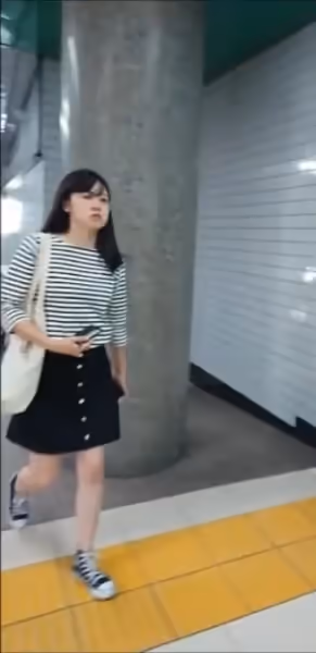 @20206702942 街拍抄底4（電梯偷窺）