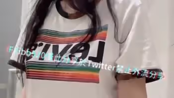 網紅女神波衣fifibb520推特會員福利，浴室洗澡資源