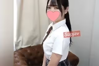 FC2PPV 3114646 【仆と天使の秘密の放課後】シルクのような奇蹟の肌。心奪われる澄んだ瞳。時を忘れる天使の魔法。まゆ１８歳。