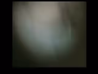 【偷拍尿尿】超近距離偷拍噓噓流的是白帶？