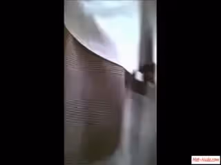 【偷拍】國產衛生間偷拍其中黃頭髮美女一邊拉屎一邊抽電子煙26分鐘