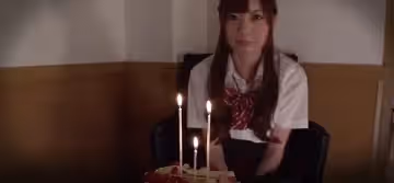 幫女友慶祝生日送他一個肉棒驚喜的性愛
