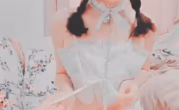 白色睡衣
